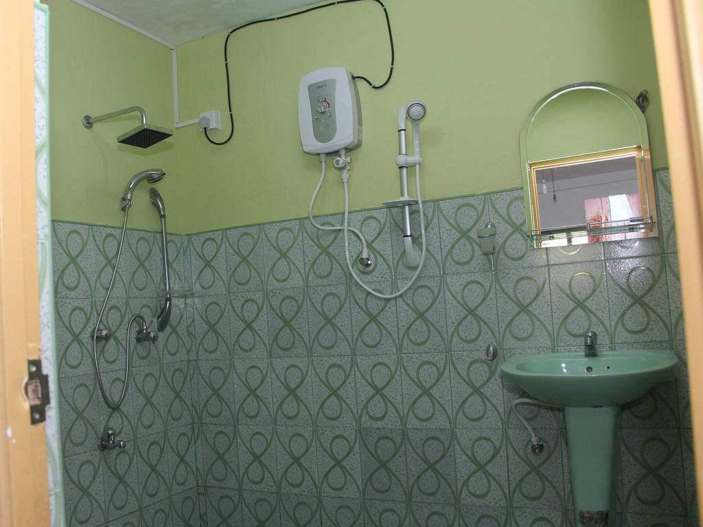 Dilan Guest Bed & Breakfast Mirissa Exterior photo