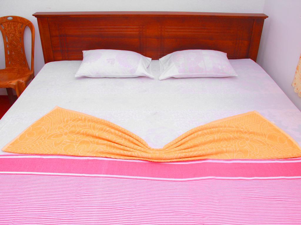 Dilan Guest Bed & Breakfast Mirissa Exterior photo